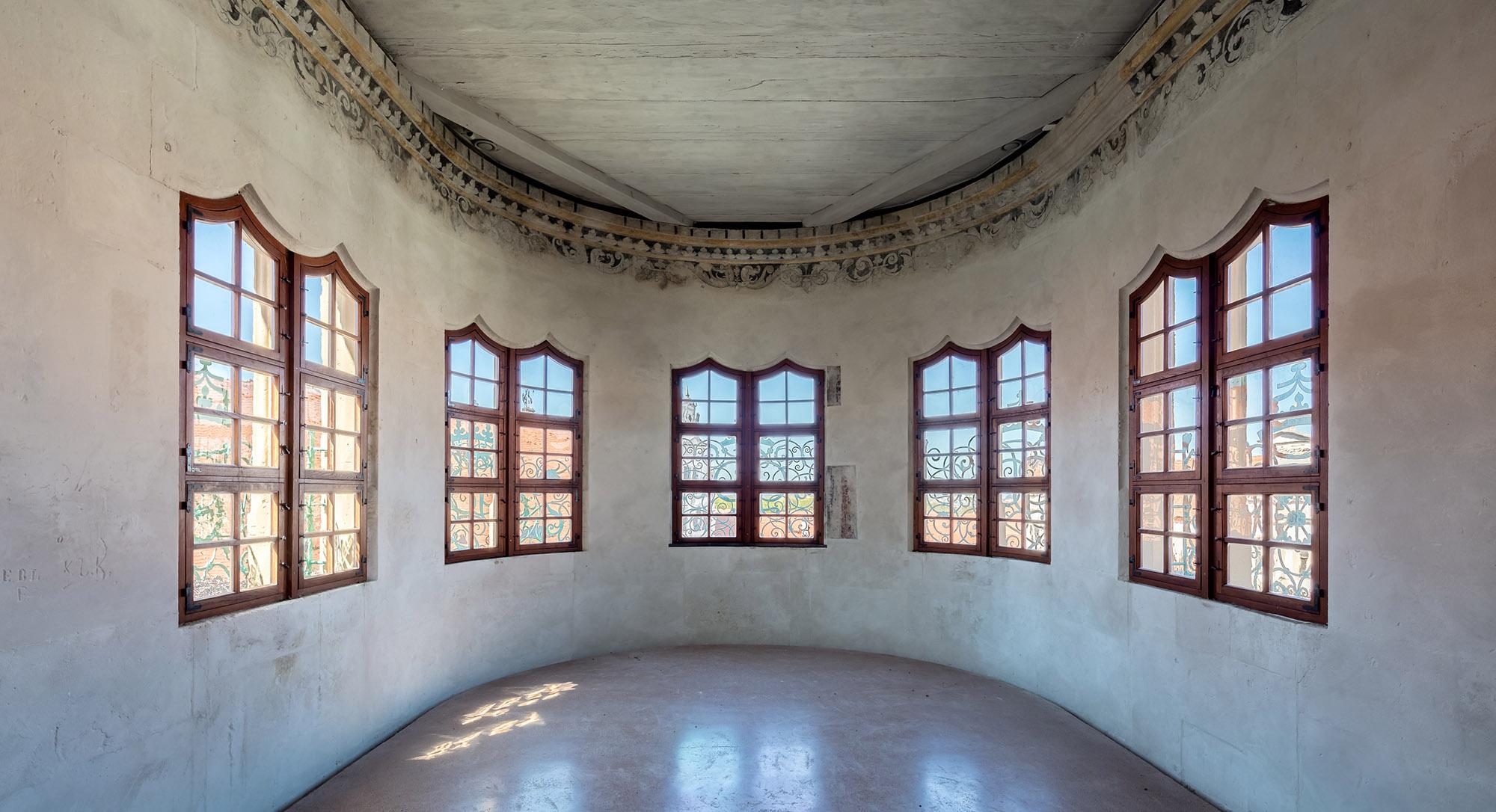 Blick in die Spiegelstube/ Fensterfront